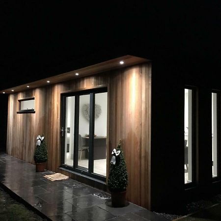 Parkknott Retreat Luxury Lodge With Private Hot Tub Askam in Furness Exterior photo